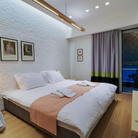Superior Central Apt|3Min To Metro|Ac|Netflix|Imac Афины Экстерьер фото